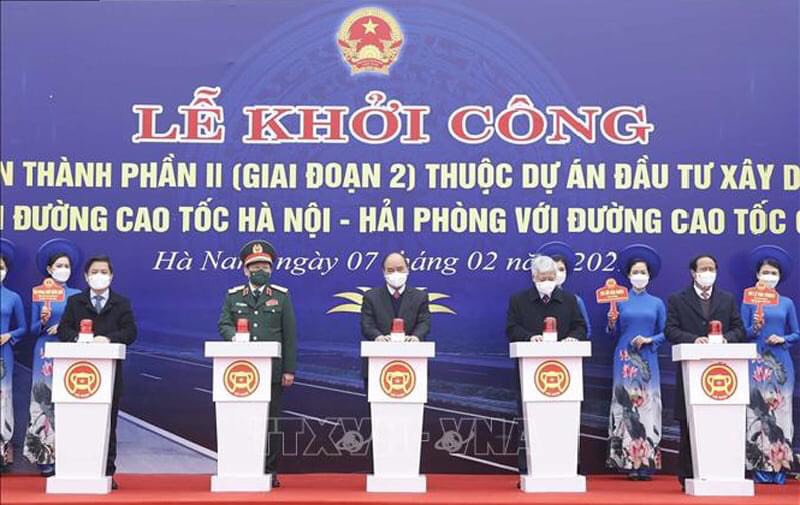 thiết kế và thi công làm backdrop